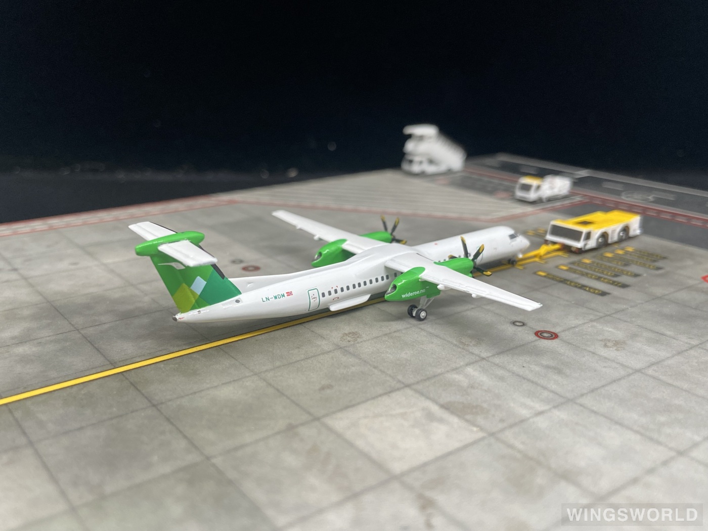 Geminijets 1:400 GJWIF2290 Wideroe 维德罗航空 Bombardier Dash 8-400 LN-WDM