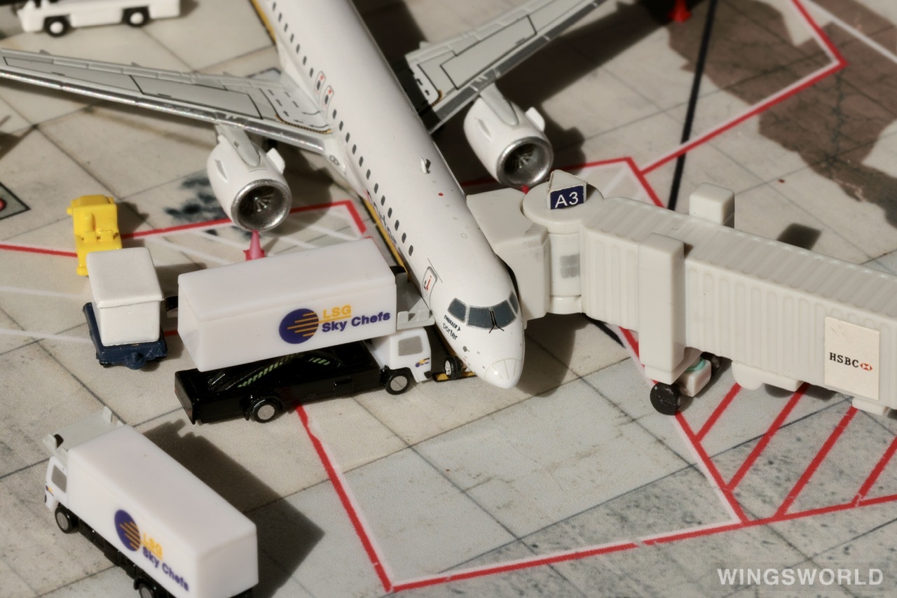 Geminijets 1:400 GJPOE2198 Porter Airlines 波特航空 Embraer ERJ-195 C-GKQL