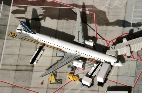 Porter Airlines 波特航空 Embraer ERJ-195 C-GKQL  GJPOE2198 Geminijets 1:400