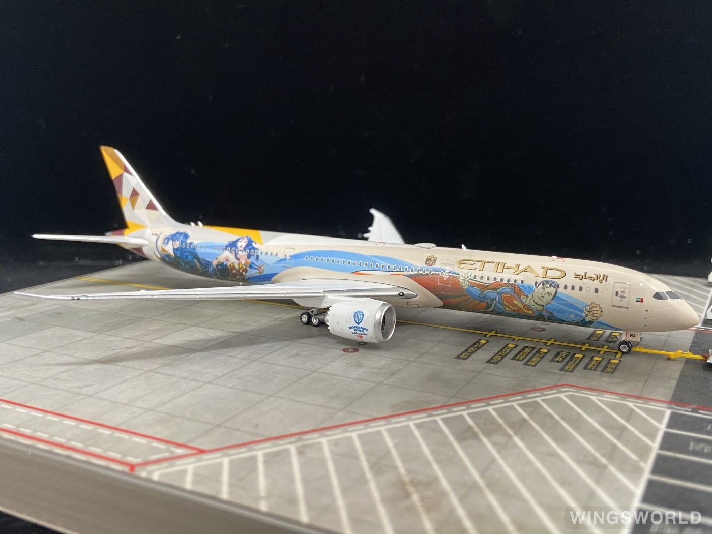 Phoenix 1:400 PH04608 Etihad Airways 阿提哈德航空 Boeing 787-10 A6-BMA