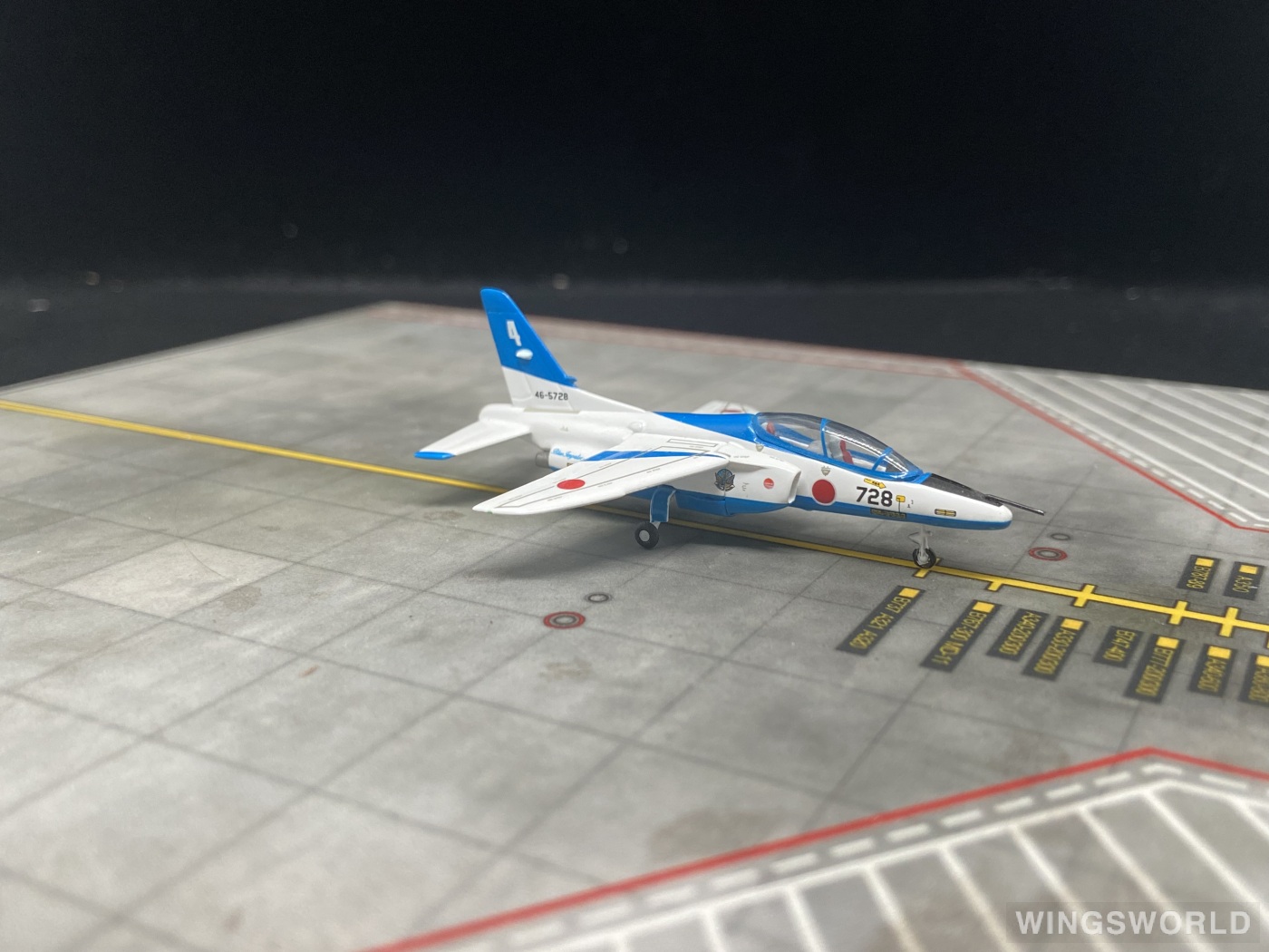 Gulliver 1:200 Kawasaki T-4 JASDF 日本航空自卫队WA22017 46-5728 的