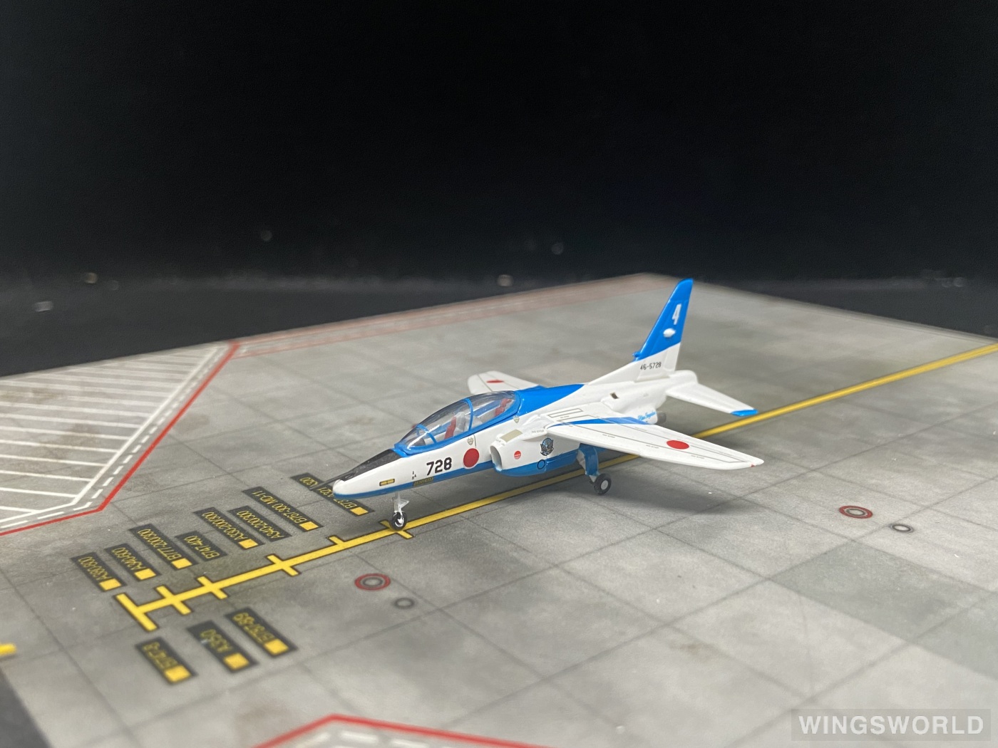 Gulliver 1:200 WA22017 JASDF 日本航空自卫队 Kawasaki T-4 46-5728