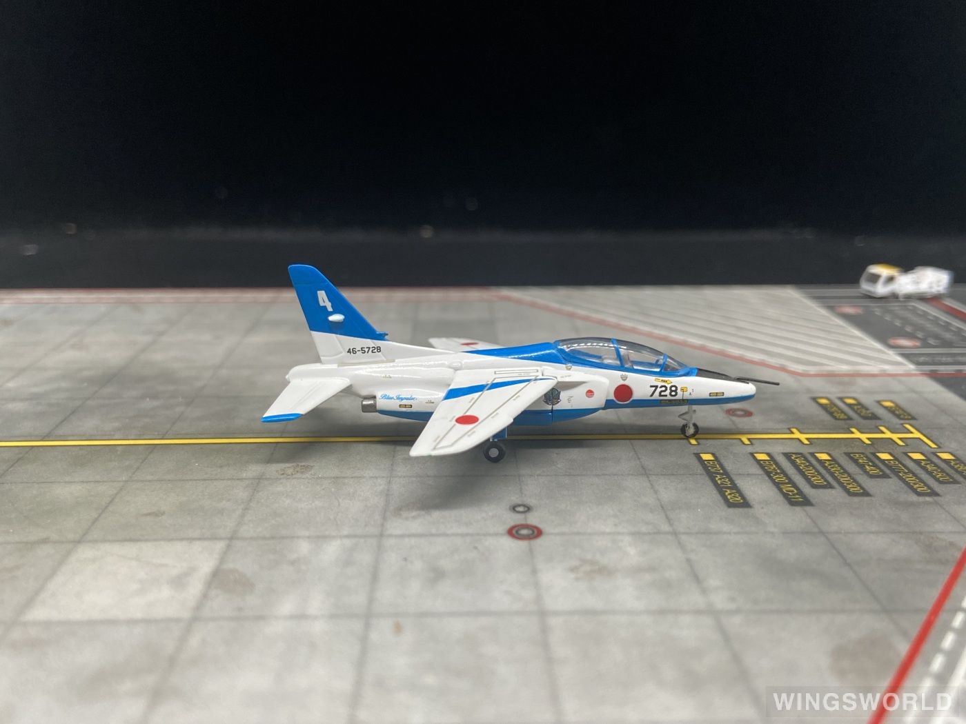 Gulliver 1:200 WA22017 JASDF 日本航空自卫队 Kawasaki T-4 46-5728