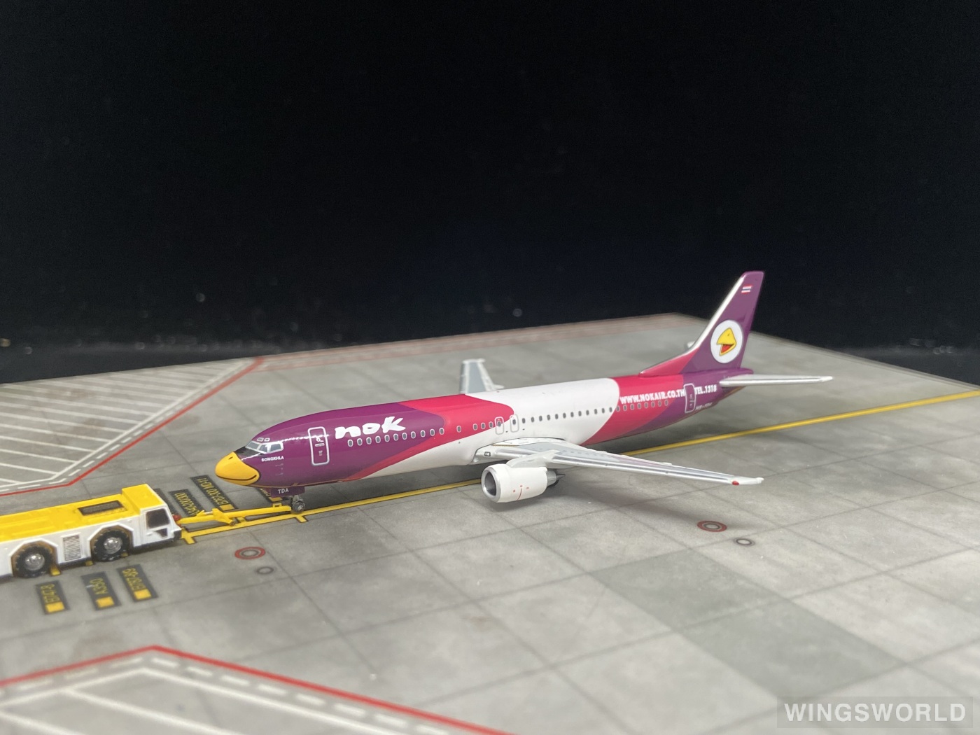 Phoenix 1:400 PH10061 Nok Air 皇雀航空 Boeing 737-400 HS-TDA