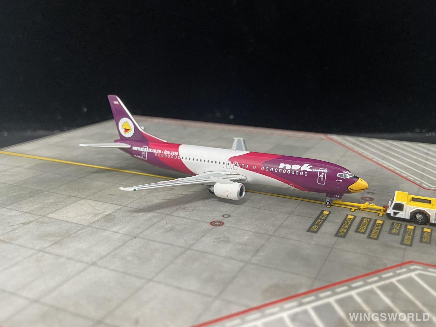 Phoenix 1:400 PH10061 Nok Air 皇雀航空 Boeing 737-400 HS-TDA