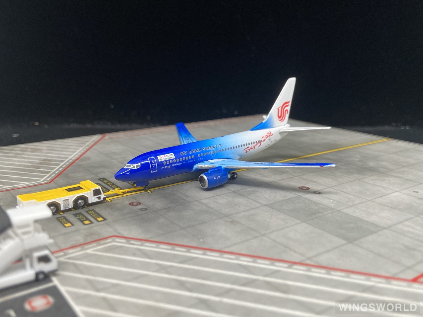 Pandamodel 1:400 73701 Air China 中国国际航空 Boeing 737-700 B-5211