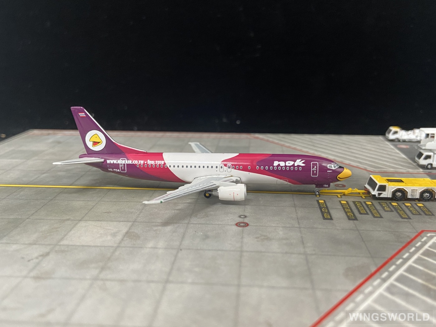 Phoenix 1:400 PH10061 Nok Air 皇雀航空 Boeing 737-400 HS-TDA