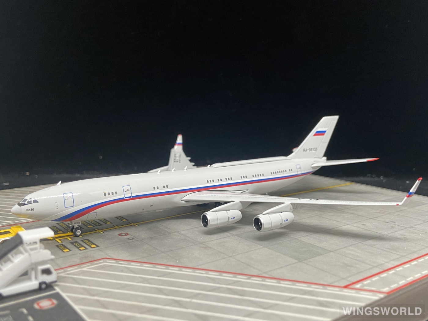 Phoenix 1:400 PH11994 Russian Air Force 俄罗斯空军 Ilyushin Il-96 RA-96102