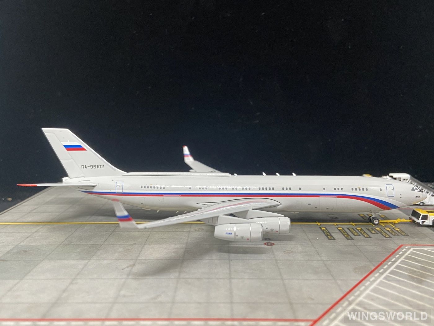 Phoenix 1:400 PH11994 Russian Air Force 俄罗斯空军 Ilyushin Il-96 RA-96102