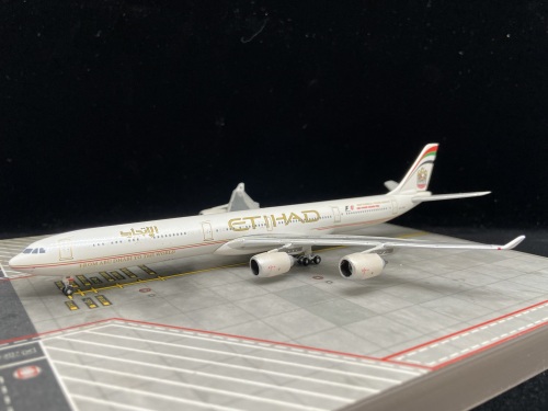 Phoenix 1:400 Airbus A340-600 Etihad Airways 阿提哈德航空