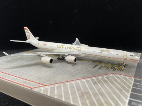 Phoenix 1:400 Airbus A340-600 Etihad Airways 阿提哈德航空