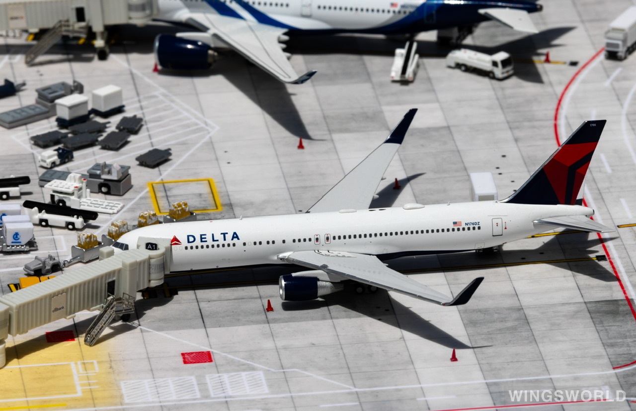 Pandamodel 1:400 PM62430 Delta Air Lines 达美航空 Boeing 767-300ER N176DZ