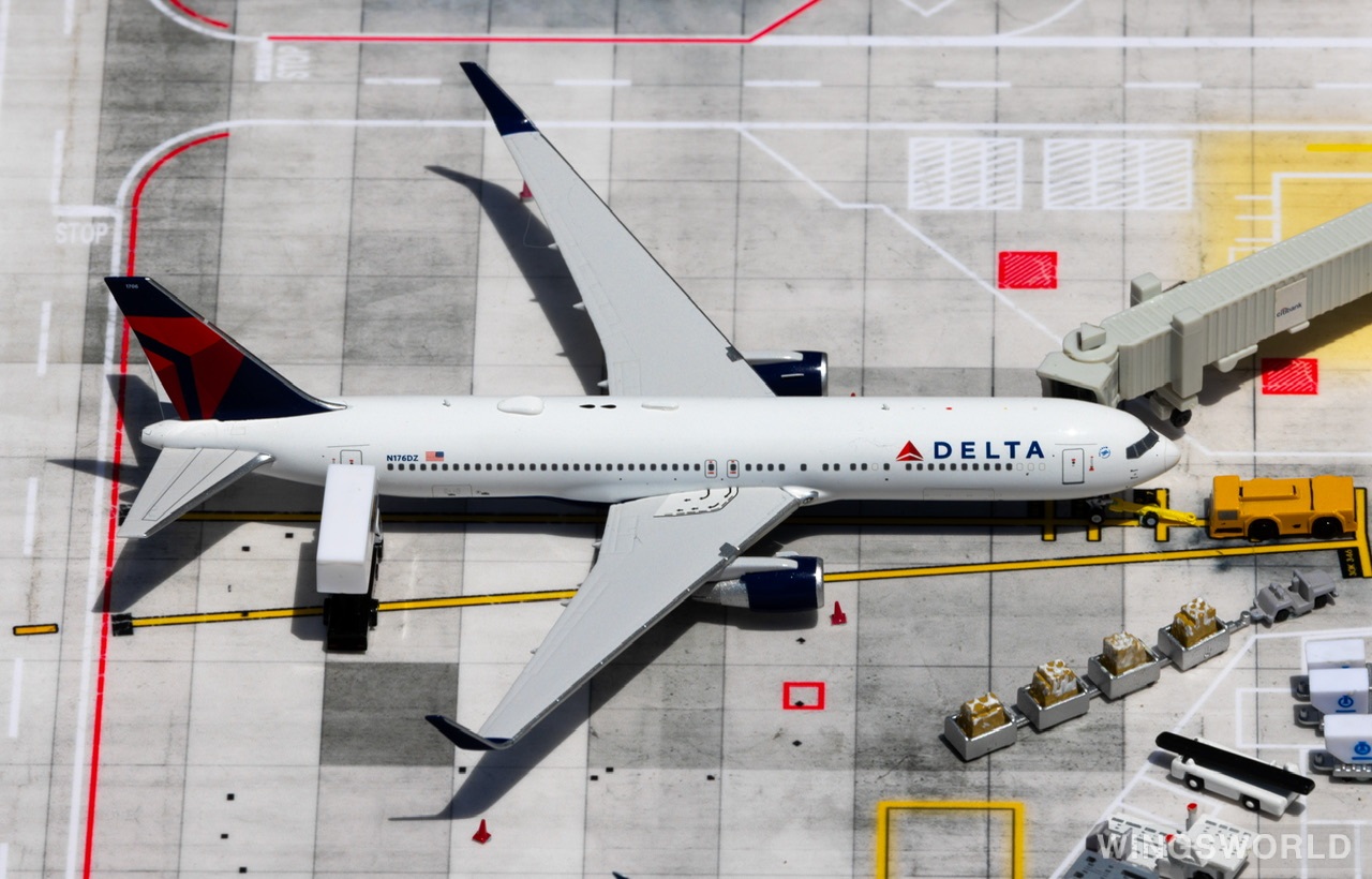 Pandamodel 1:400 PM62430 Delta Air Lines 达美航空 Boeing 767-300ER N176DZ