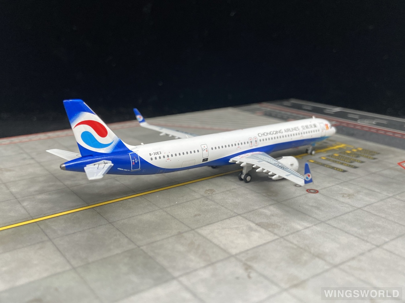 NGmodels 1:400 NG13007 Chongqing Airlines 重庆航空 Airbus A321neo B-30E3