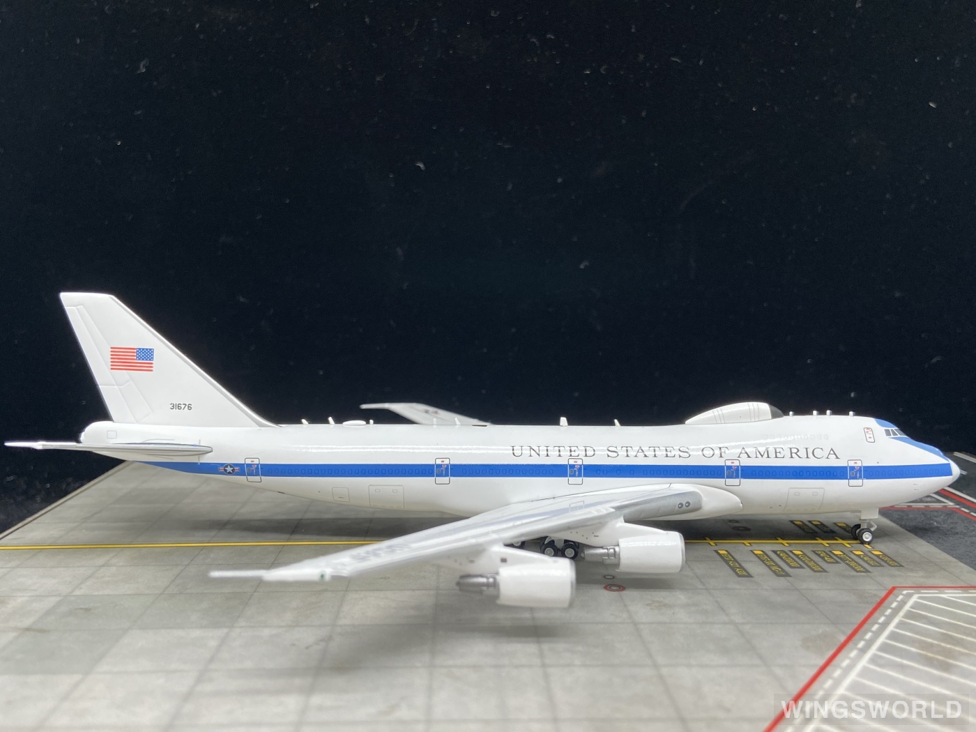 Dragon Models 1:400 55489 USAF 美国空军 Boeing E-4 31676