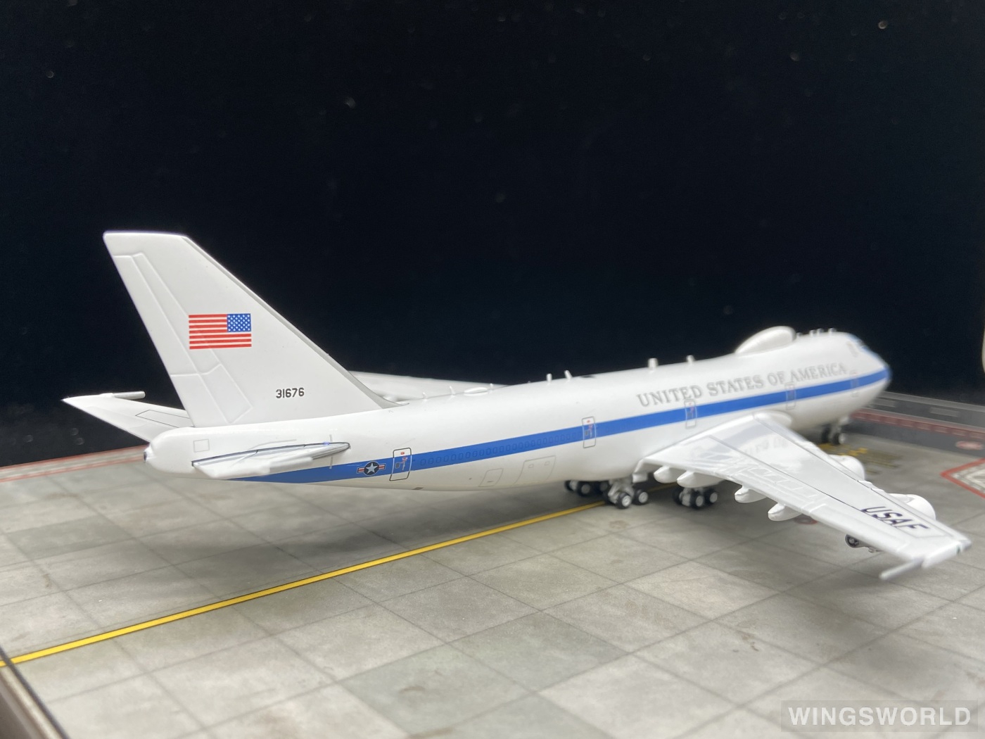 Dragon Models 1:400 55489 USAF 美国空军 Boeing E-4 31676