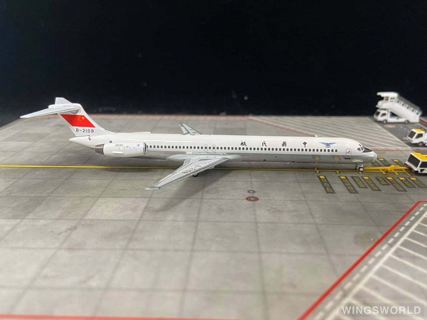 NGmodels 1:400 NG83018 CAAC 中国民航 McDonnell Douglas MD-82 B-2109