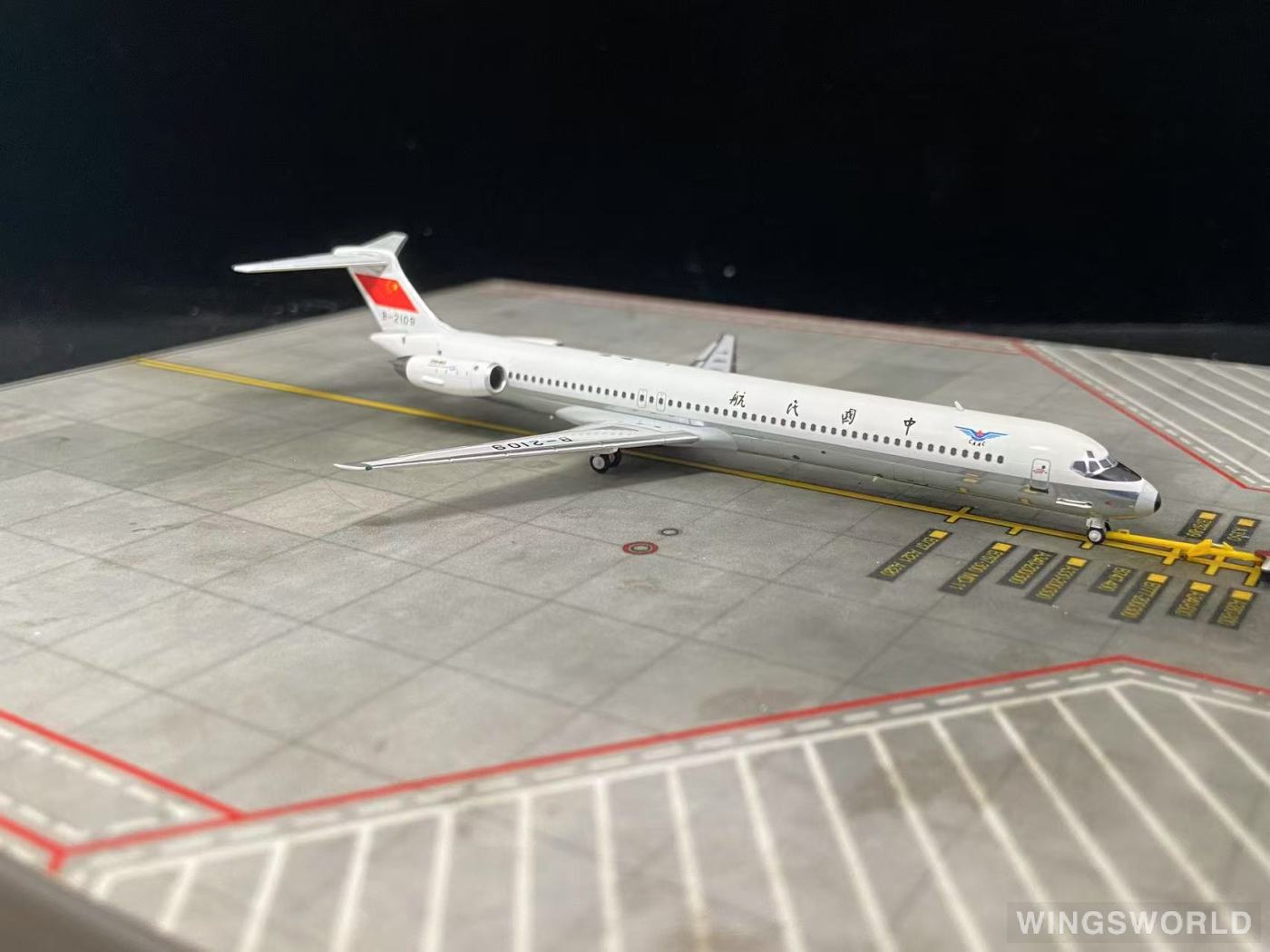 NGmodels 1:400 NG83018 CAAC 中国民航 McDonnell Douglas MD-82 B-2109
