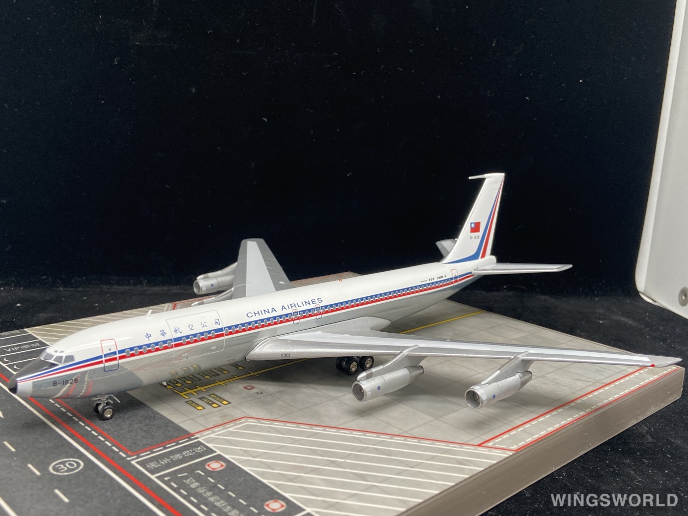 ALBATROS 1:200 ALB2CI707 China Airlines 中华航空 Boeing 707-300 B-1828
