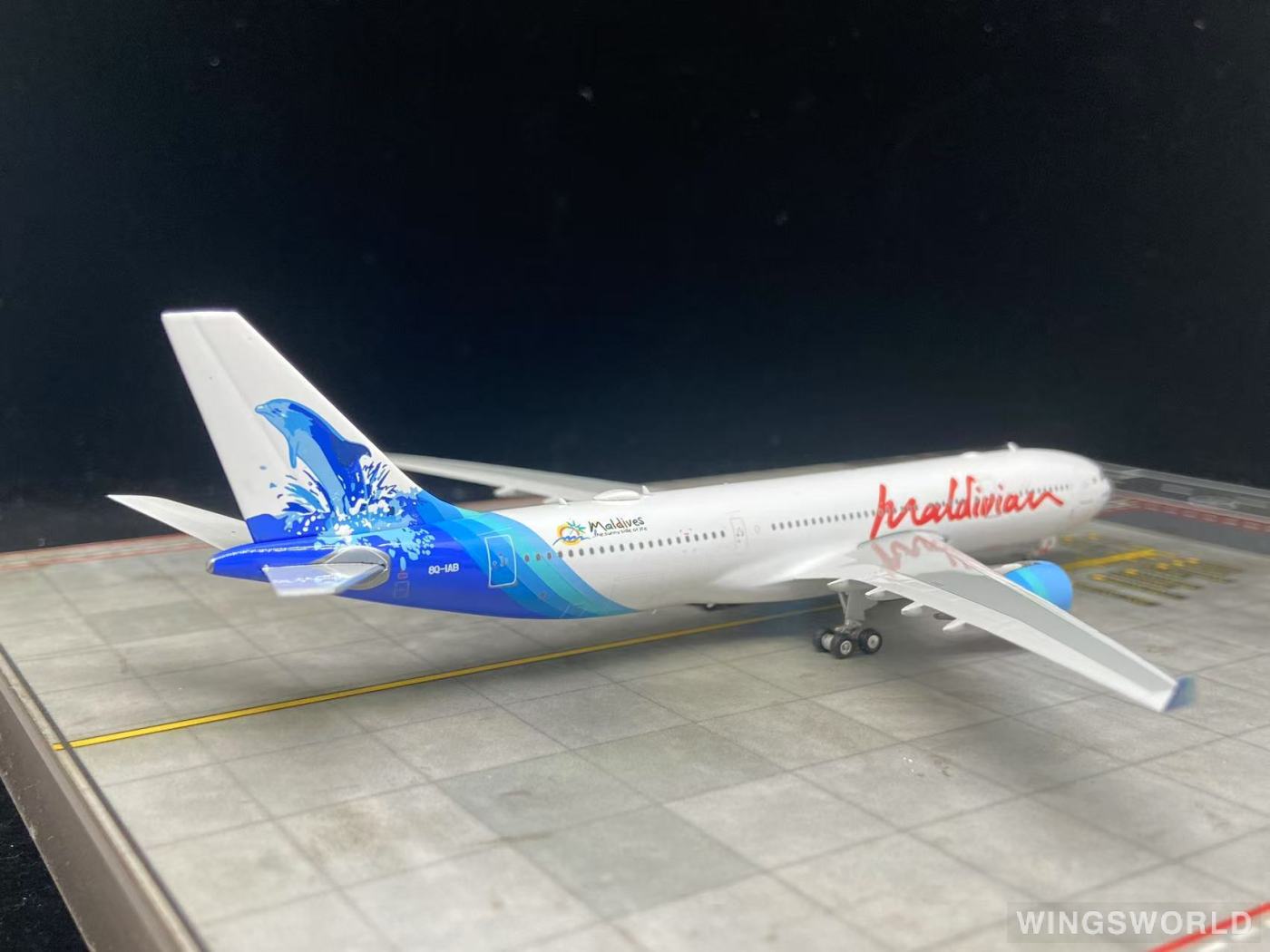 Phoenix 1:400 PH11984 Maldivian 马尔代夫航空 Airbus A330-200 8Q-IAB