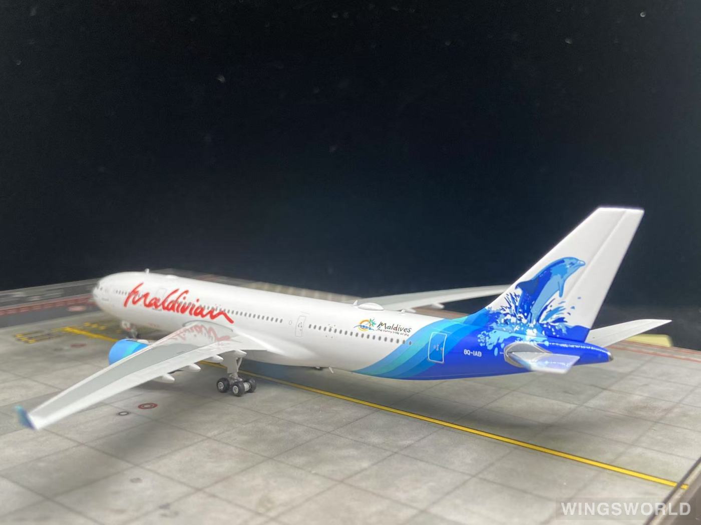 Phoenix 1:400 PH11984 Maldivian 马尔代夫航空 Airbus A330-200 8Q-IAB