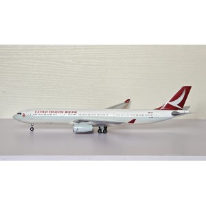 Cathay Dragon 国泰港龙航空 Airbus A330-300 B-LBI  EW2333008 JC Wings 1:200