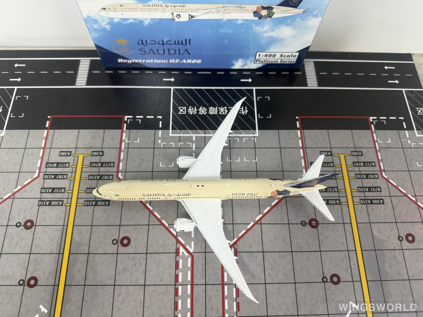 Phoenix 1:400 PH11778 Saudia 沙特阿拉伯航空 Boeing 787-10 HZ-AR26