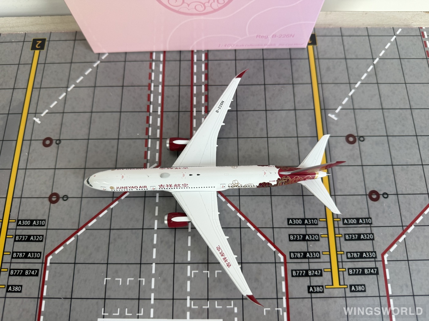 NGmodels 1:400 NG55152 Juneyao Airlines 吉祥航空 Boeing 787-9 B-226N