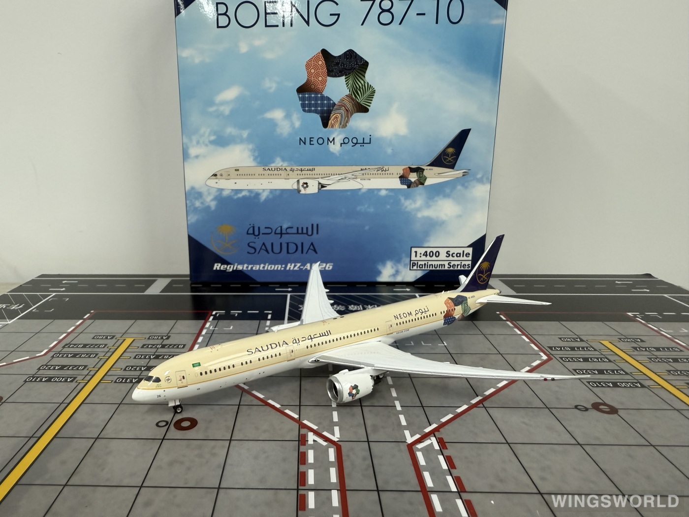 Phoenix 1:400 PH11778 Saudia 沙特阿拉伯航空 Boeing 787-10 HZ-AR26