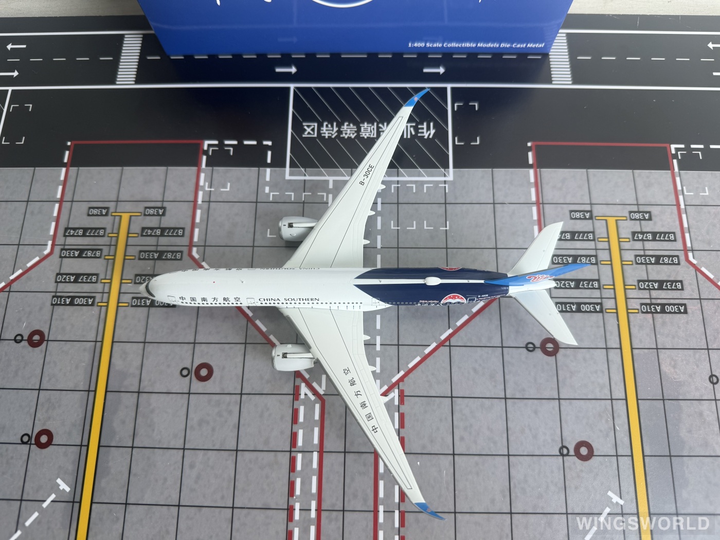 NGmodels 1:400 NG39068 China Southern 中国南方航空 Airbus A350-900 B-30CE