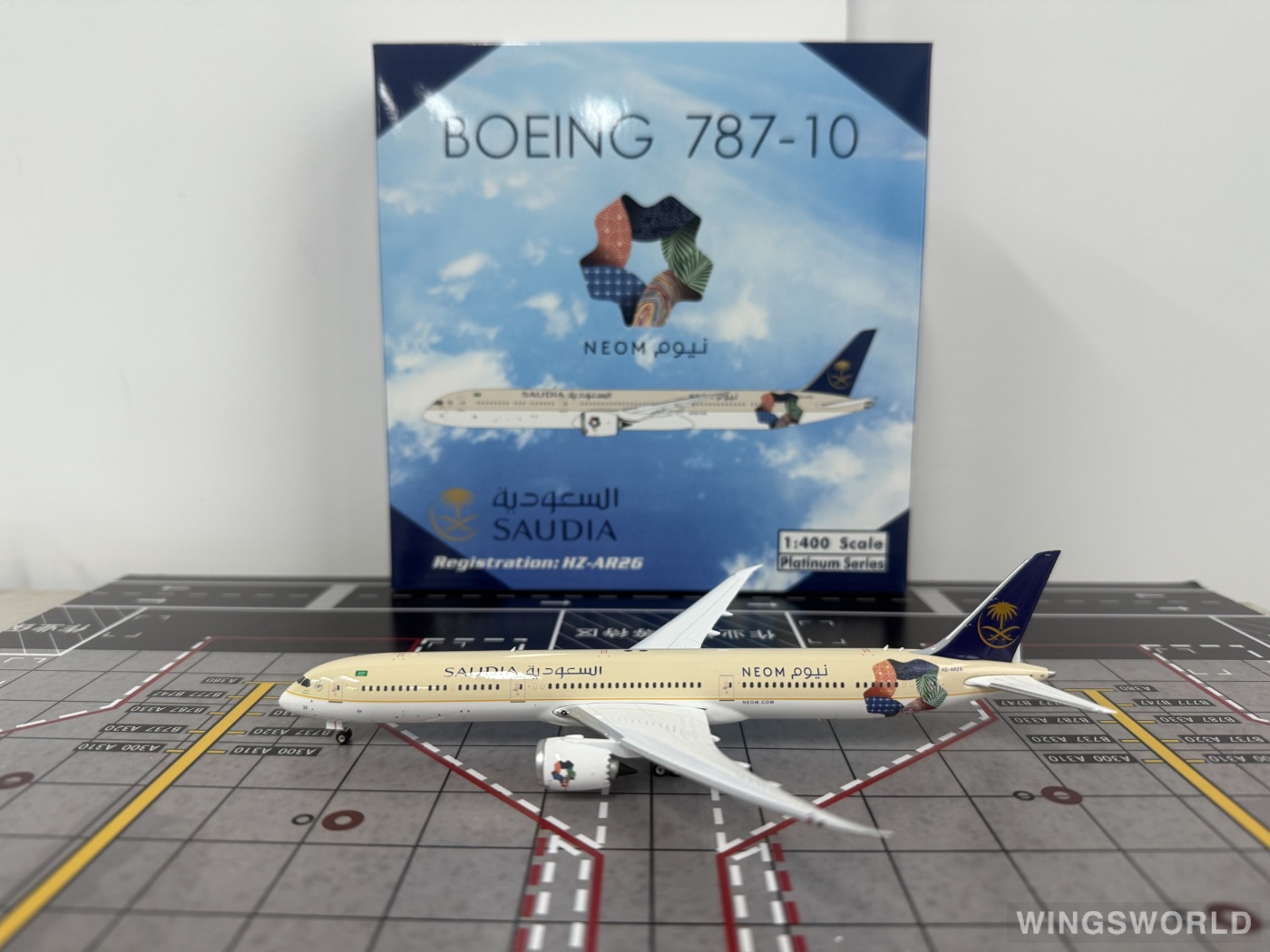 Phoenix 1:400 PH11778 Saudia 沙特阿拉伯航空 Boeing 787-10 HZ-AR26