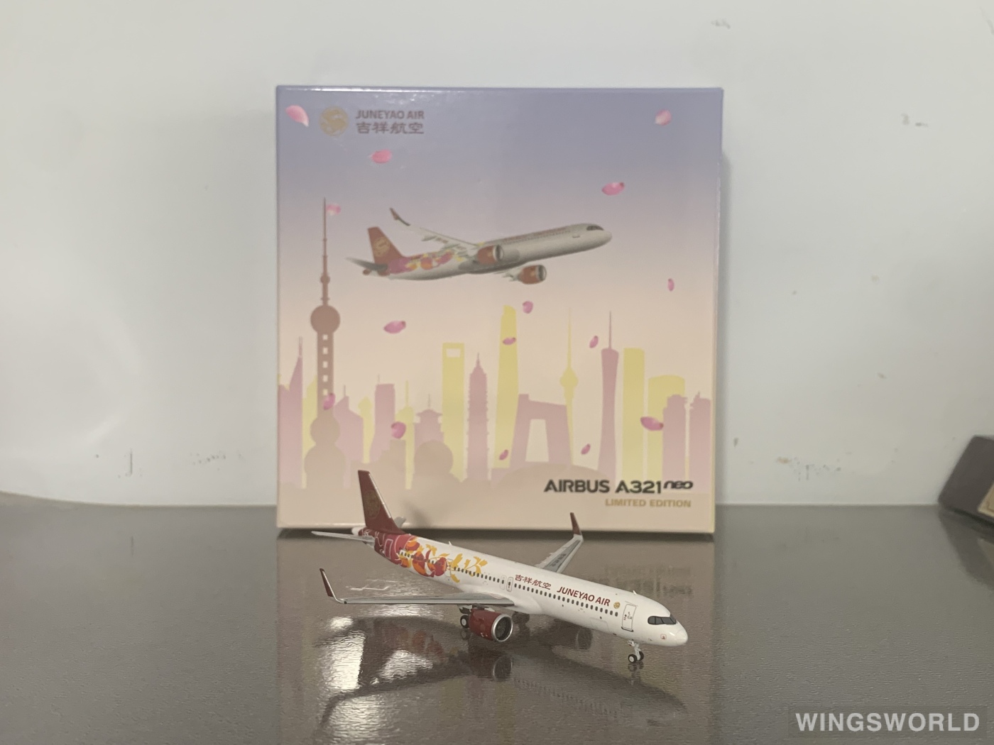 HYJLwings 1:400 HYJL810065 Juneyao Airlines 吉祥航空 Airbus A321neo B-30EQ