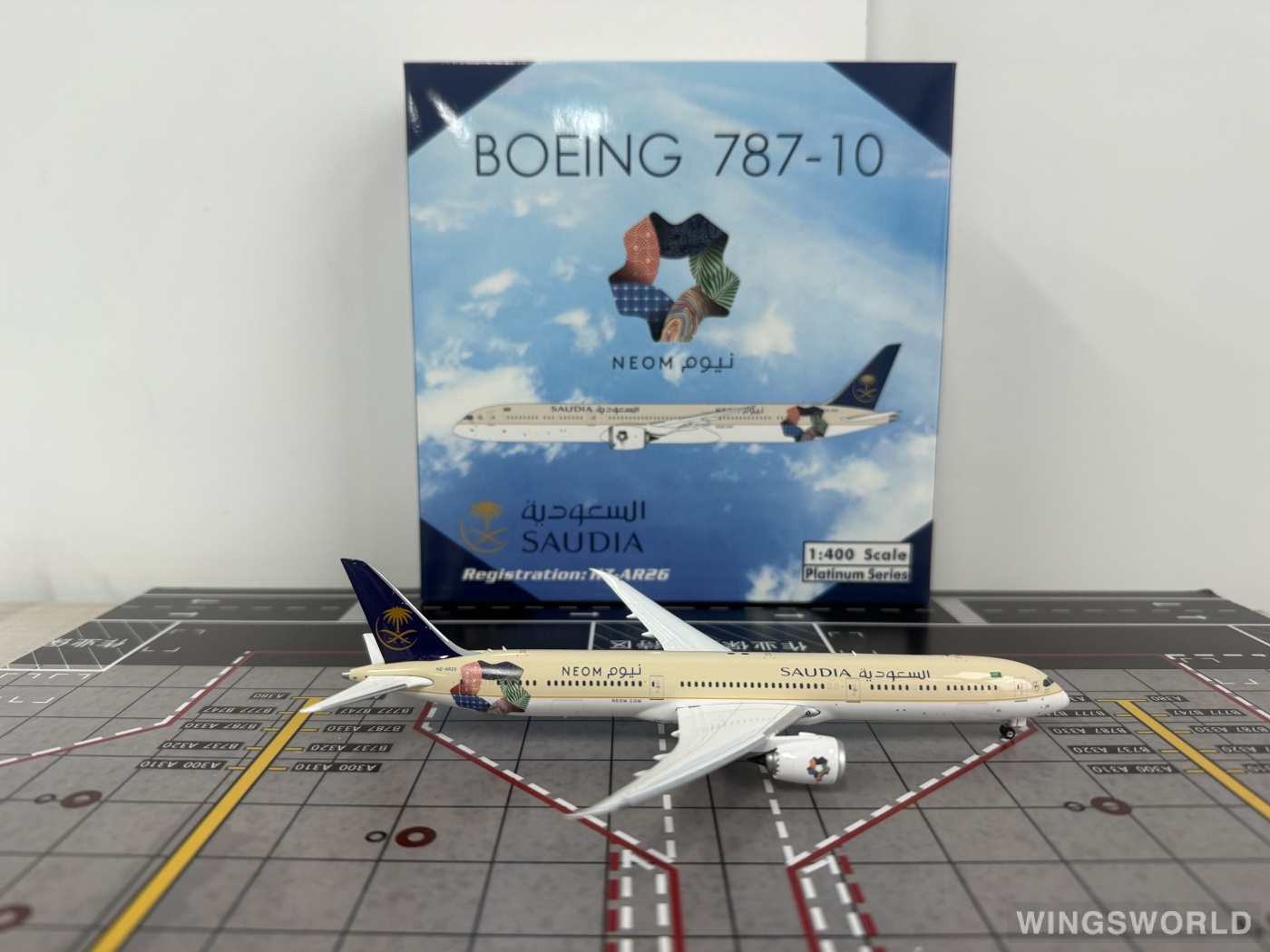 Phoenix 1:400 PH11778 Saudia 沙特阿拉伯航空 Boeing 787-10 HZ-AR26