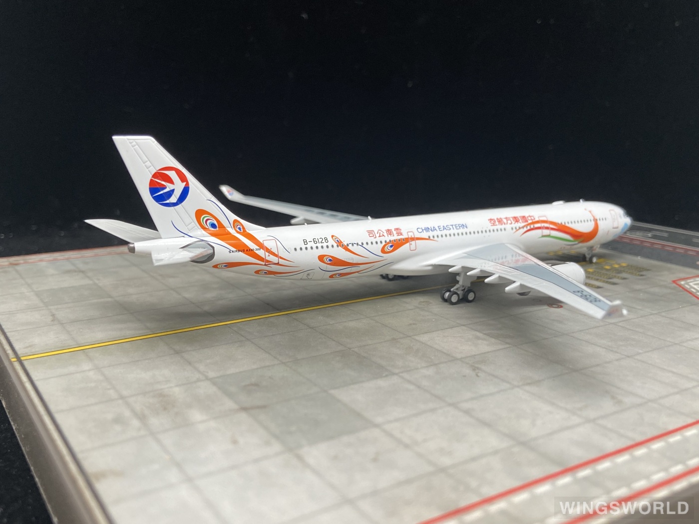 NGmodels 1:400 NG62072 China Eastern 中国东方航空 Airbus A330-300 B-6128