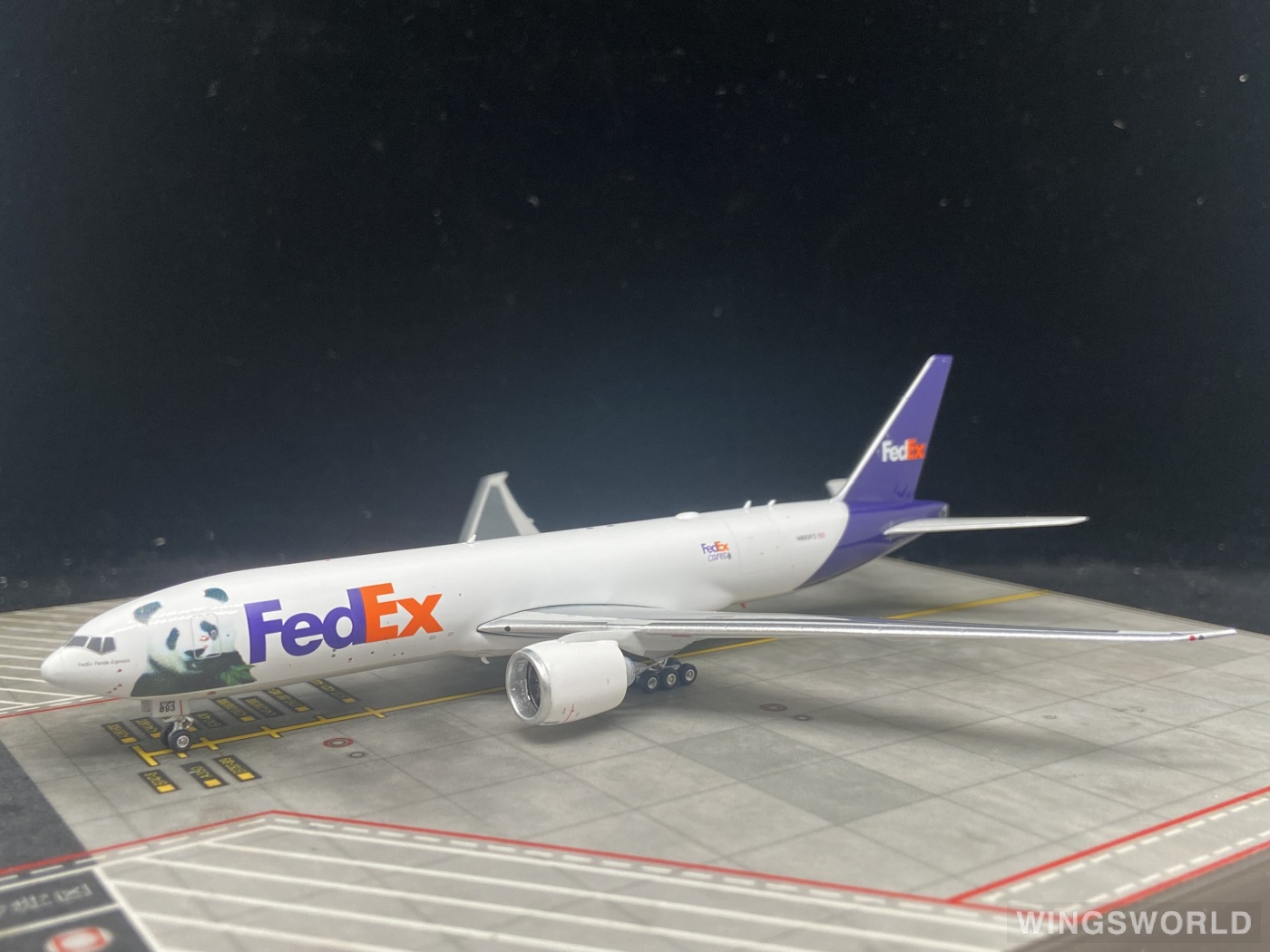 Phoenix 1:400 PH04625 FedEx 联邦快递 Boeing 777-200LR N893FD