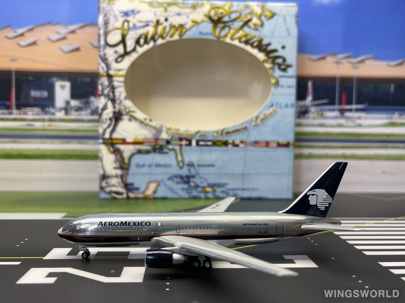 AeroClassics 1:400 AC419445 Aeroméxico 墨西哥国际航空 Boeing 767-200ER XA-JBC