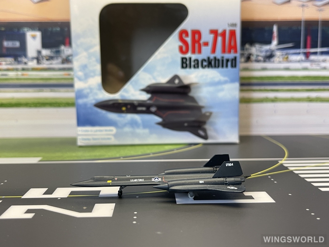 Dragon Models 1:400 56263 USAF 美国空军 Lockheed SR-71 Blackbird 61-7964