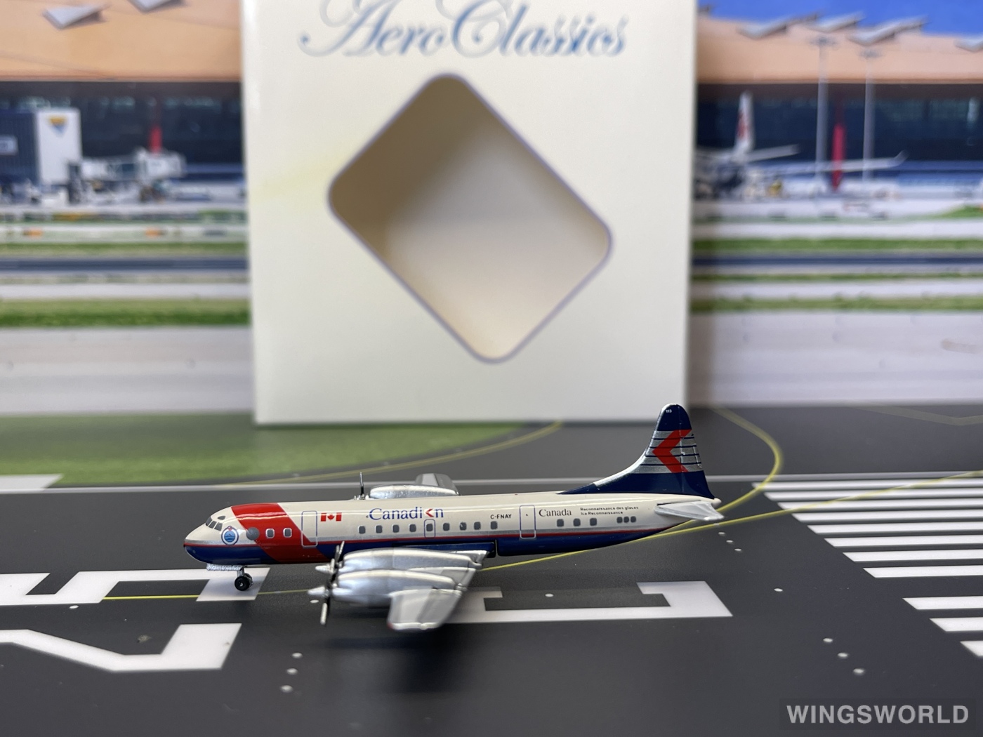 AeroClassics 1:400 AC419936 Canadian Airlines 加拿大航空 Lockheed L-188 Electra C-FNAY