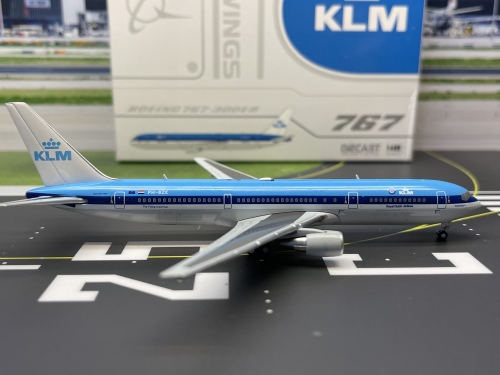 KOREAN AIR ❣️レア❣️木製 非売品 大型 151cm 飛行機 模型 JG40104 1:400 BOEING 777-300ER 80-1111 政府専用機 ダイ