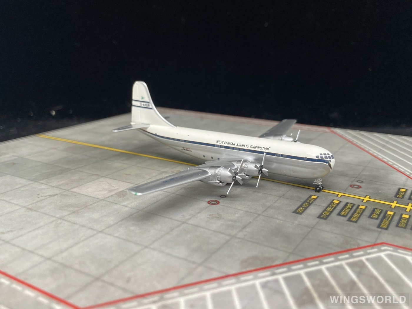 Herpa 1:500 506984 BOAC 英国海外航空 Boeing 377 G-ANUB