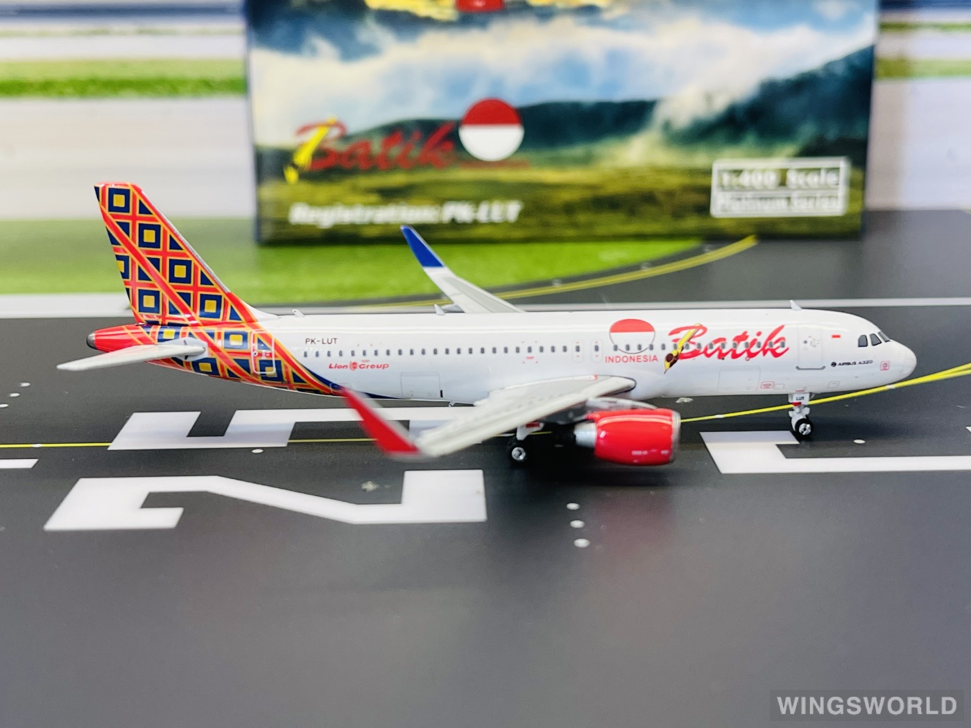 Phoenix 1:400 PH11655 Batik Air 巴泽航空 Airbus A320 PK-LUT