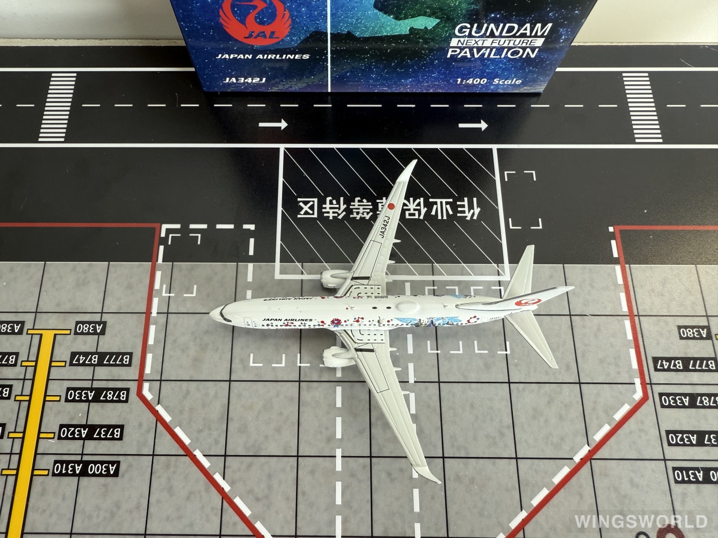 Phoenix 1:400 PH04647 Japan Airlines 日本航空 Boeing 737-800 JA342J