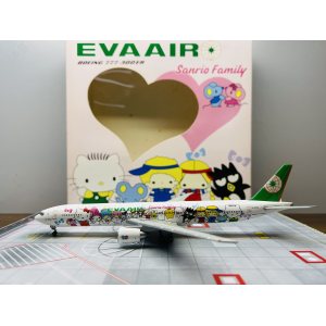 EVA Air 长荣航空 Boeing 777-300 B-16703 HELLO KITTY SANRIO FAMILY XX4352 JC Wings 1:400