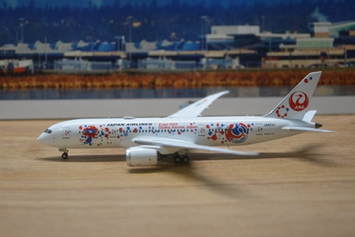 NG59030 Japan Airlines 日本航空Boeing 787-8 Dreamliner JA823J