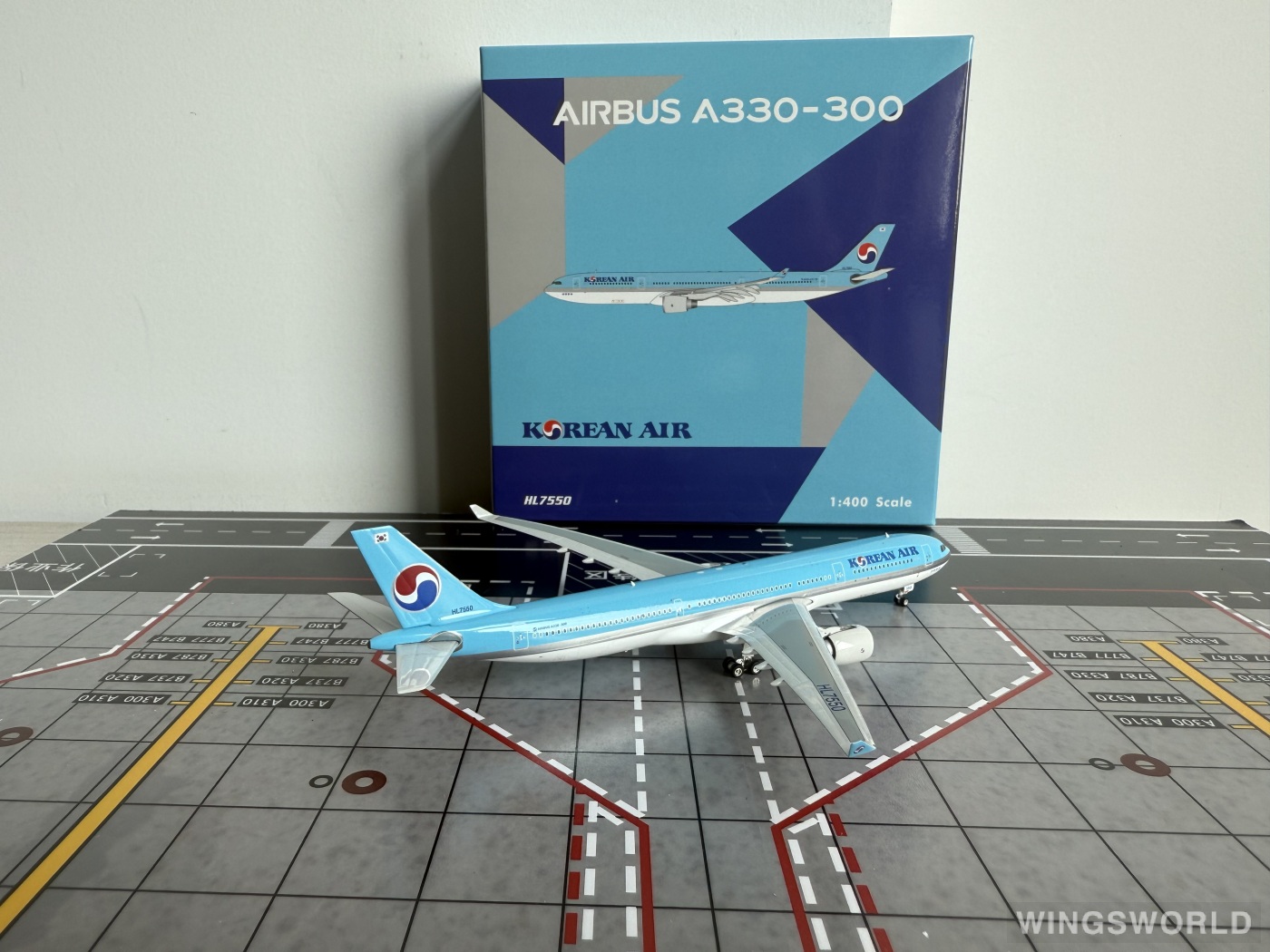 Phoenix 1:400 PH04612 Korean Air 大韩航空 Airbus A330-300 HL7550
