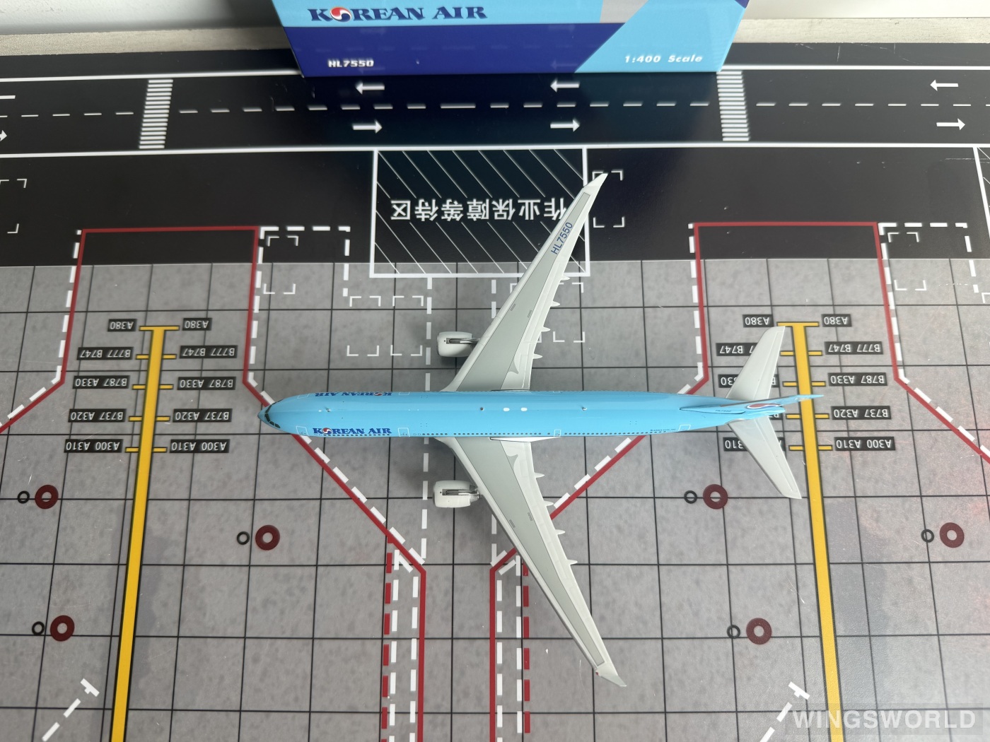 Phoenix 1:400 PH04612 Korean Air 大韩航空 Airbus A330-300 HL7550