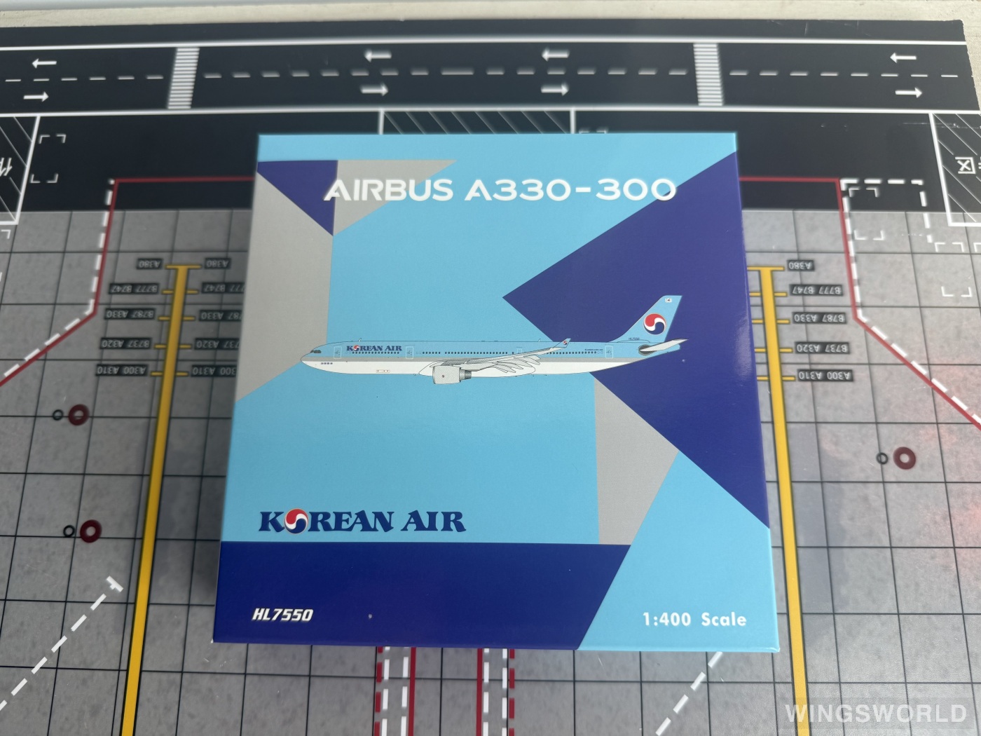 Phoenix 1:400 PH04612 Korean Air 大韩航空 Airbus A330-300 HL7550
