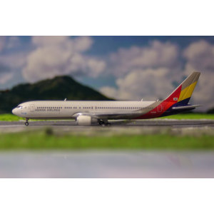 Asiana 韩亚航空 Boeing 767-300 HL7528  XX40668 JC Wings 1:400