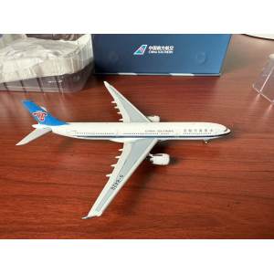 China Southern 中国南方航空 Airbus A330-300 B-8426  NG62066 NGmodels 1:400