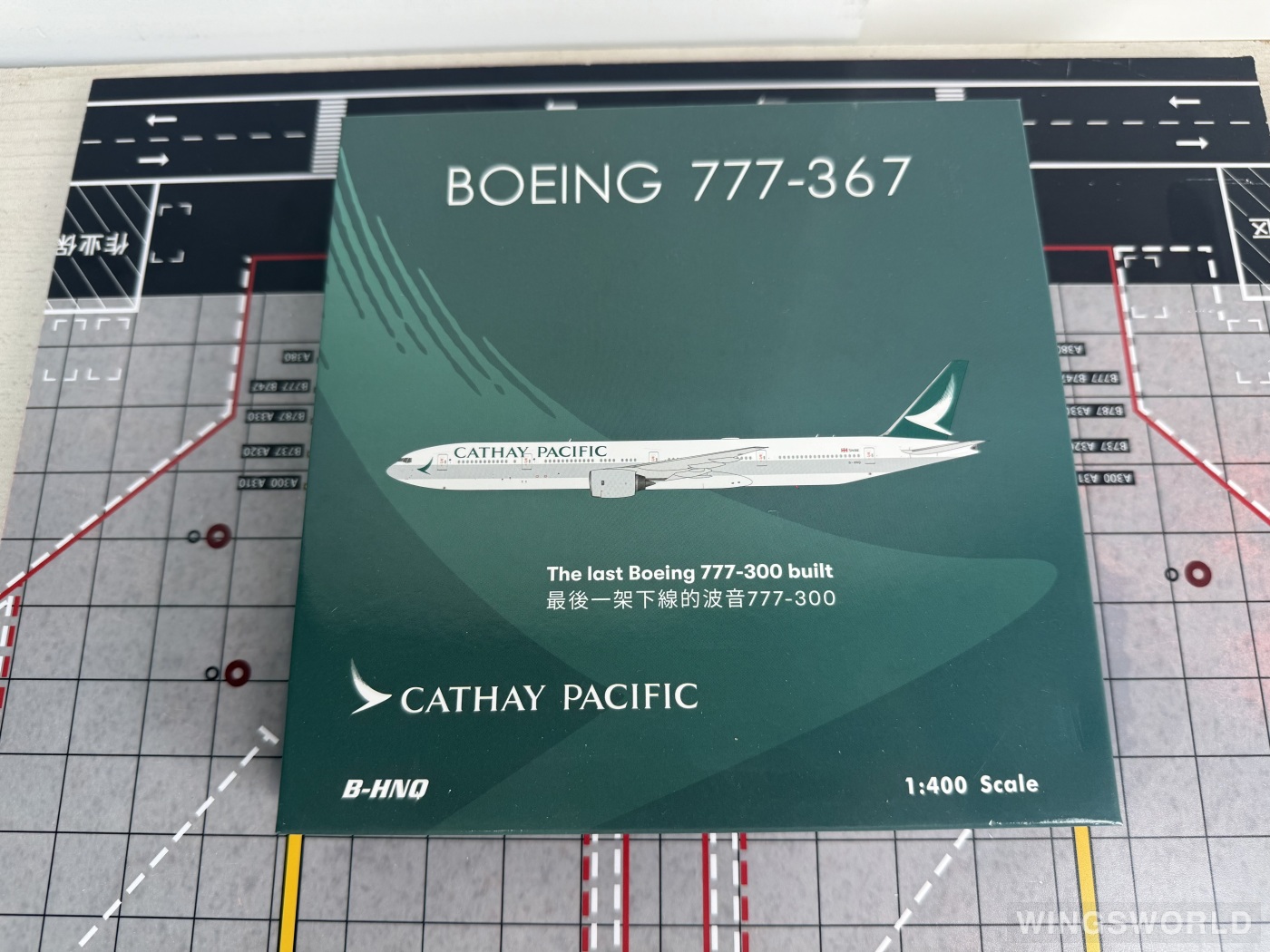 Phoenix 1:400 PH04650 Cathay Pacific 国泰航空 Boeing 777-300 B-HNQ